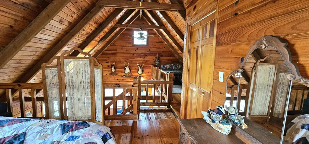 6870 Tennessee 360 Tellico Plains TN 37385