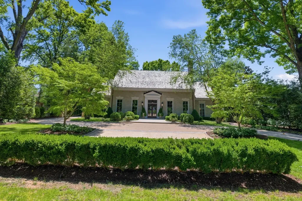 3701 Woodlawn Drive Nashville TN 37215