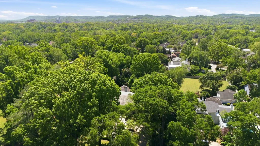 3701 Woodlawn Drive Nashville TN 37215