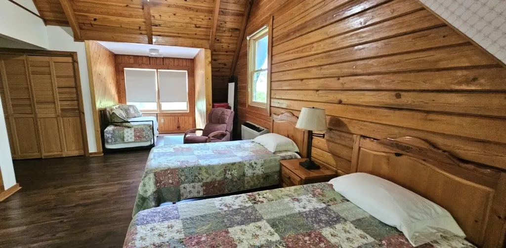 200 Peachtree Lane Tellico Plains TN 37385