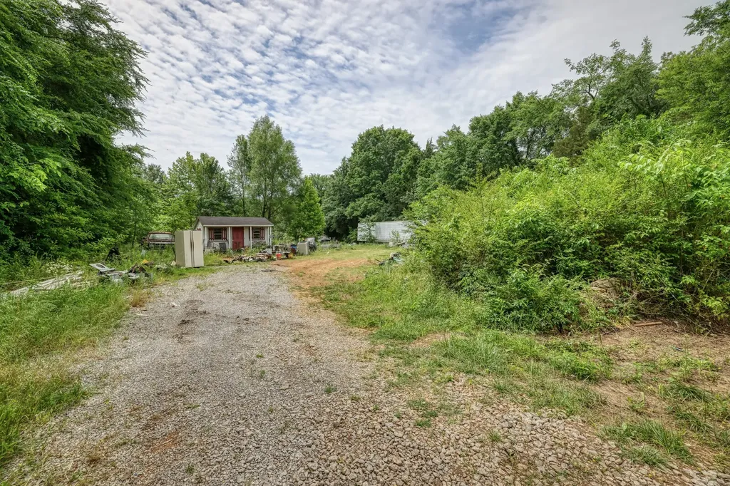 1901 Central Valley Road Murfreesboro TN 37129