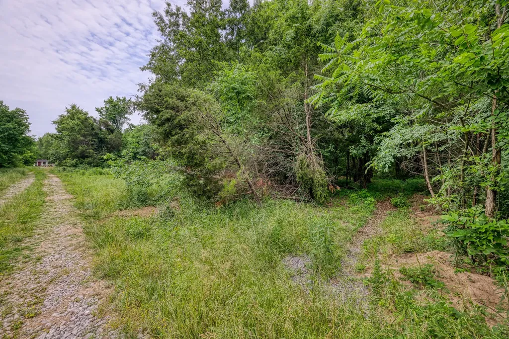 1901 Central Valley Road Murfreesboro TN 37129