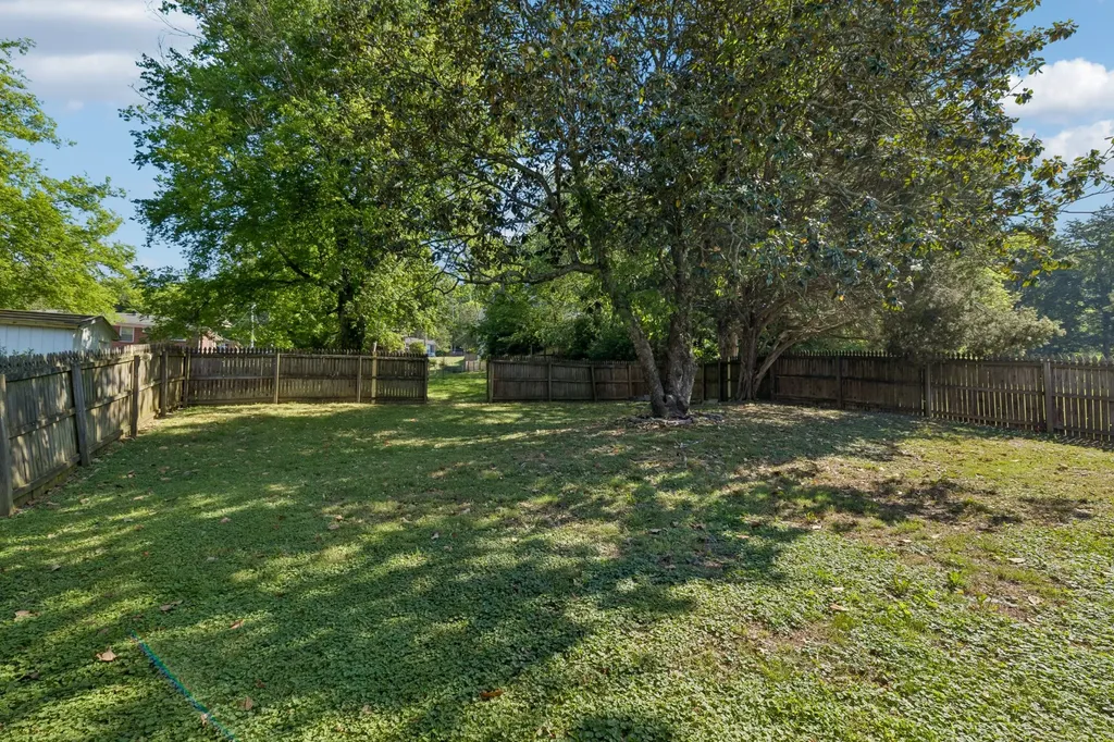707 Jefferson Ave, E Carthage TN 37030