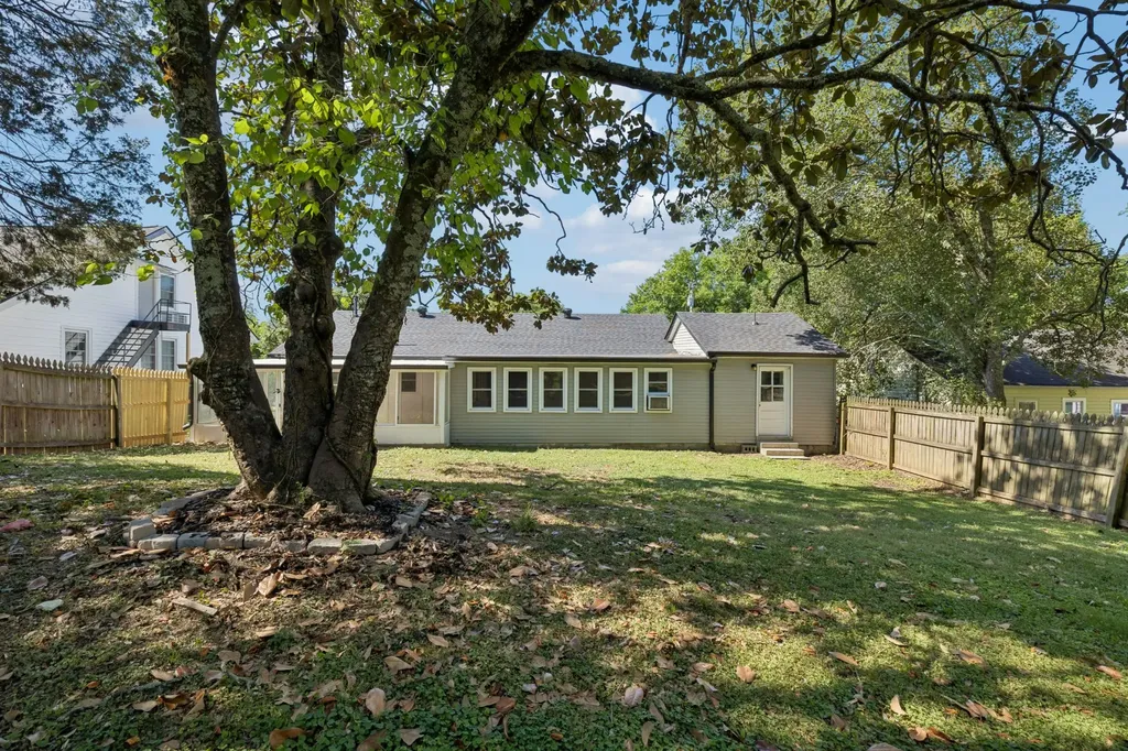 707 Jefferson Ave, E Carthage TN 37030