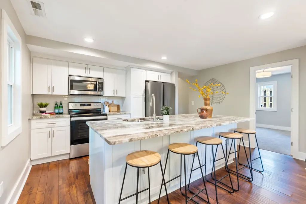 877 Carter Street Nashville TN 37206