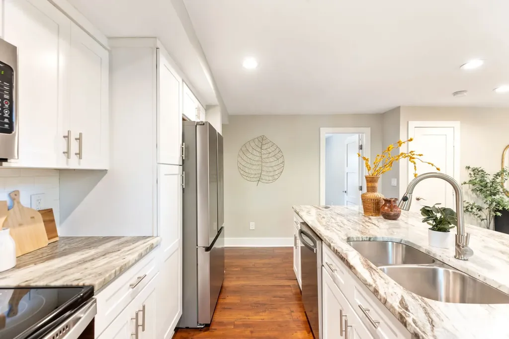 877 Carter Street Nashville TN 37206