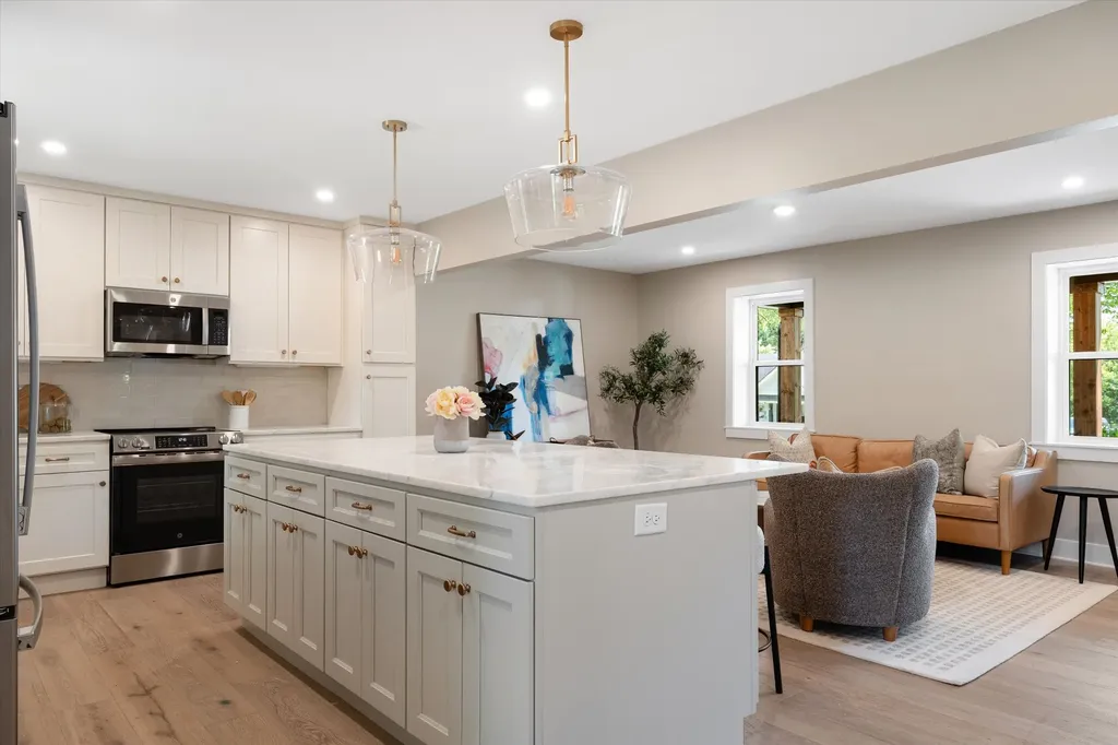 213 5th Avenue Columbia TN 38401