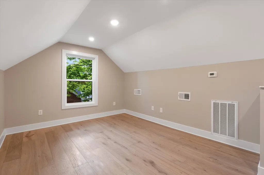 213 5th Avenue Columbia TN 38401