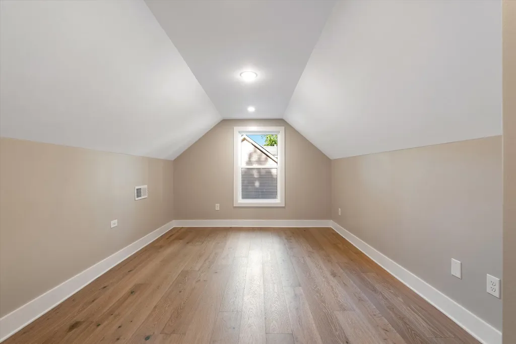 213 5th Avenue Columbia TN 38401