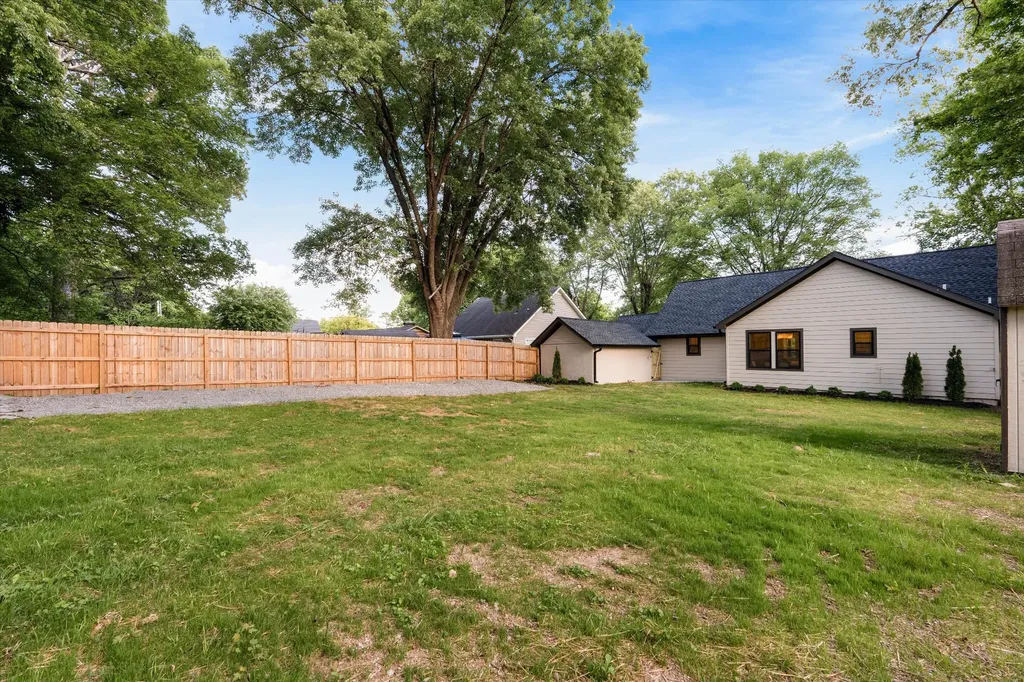 213 5th Avenue Columbia TN 38401