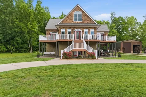 1024 Cumberland Drive Chapmansboro TN 37035