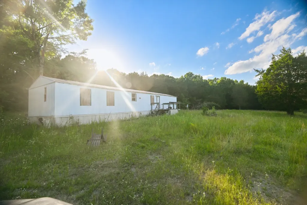 2099 Gentle Road Lewisburg TN 37091