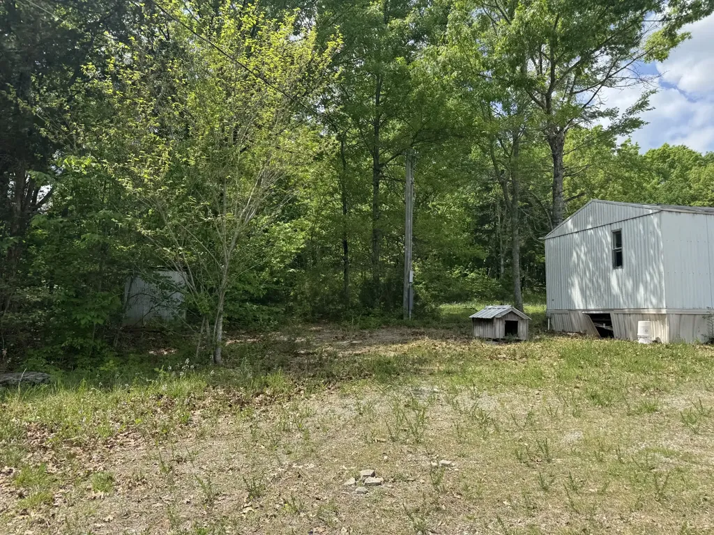 2099 Gentle Road Lewisburg TN 37091