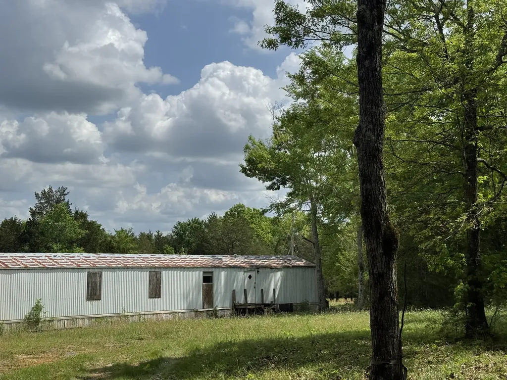 2099 Gentle Road Lewisburg TN 37091