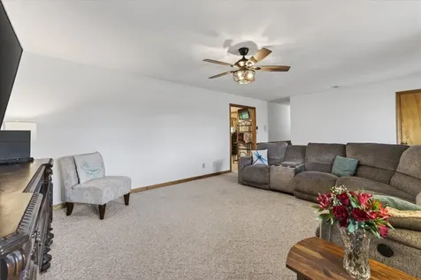 1649 N Main Street Tennessee Ridge TN 37178