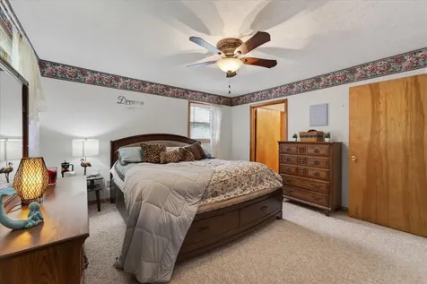 1649 N Main Street Tennessee Ridge TN 37178