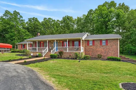 1649 N Main Street Tennessee Ridge TN 37178