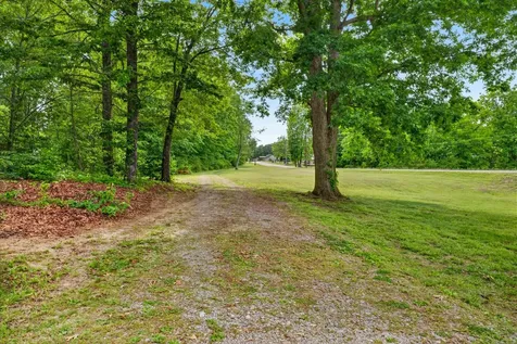1649 N Main Street Tennessee Ridge TN 37178