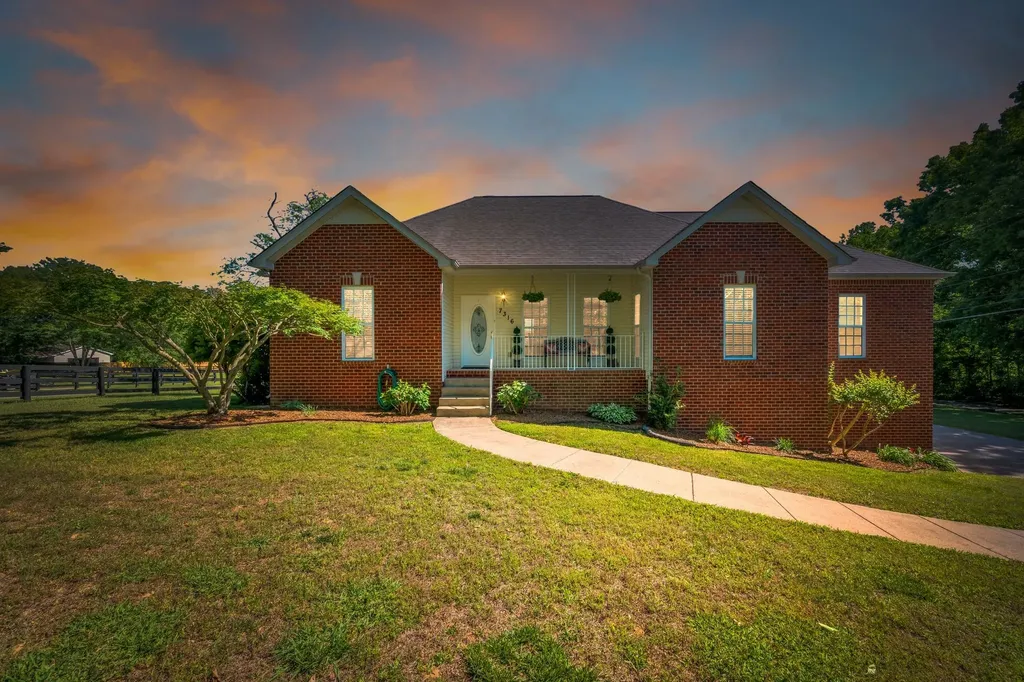7316 Old Nashville Road Fairview TN 37062