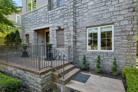 301 32nd Ave, S Nashville TN 37212