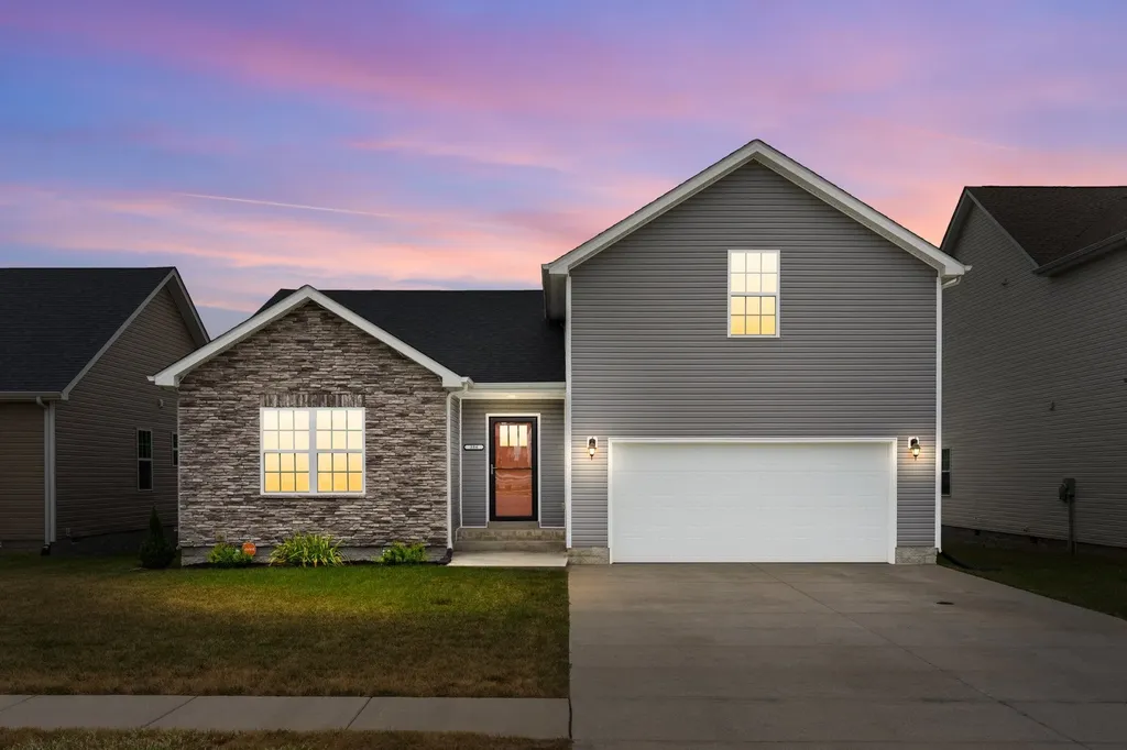386 Pinkston Court Clarksville TN 37040