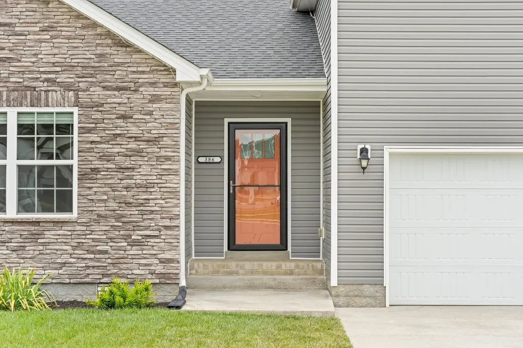 386 Pinkston Court Clarksville TN 37040