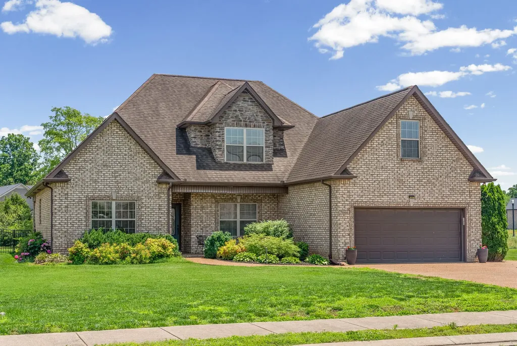 7666 Knobdate Road Smyrna TN 37167