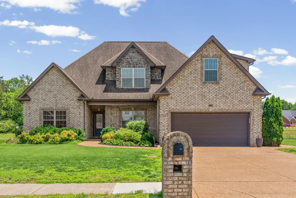 7666 Knobdate Road Smyrna TN 37167