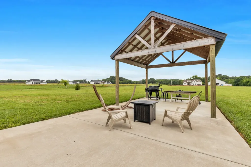 5915 Lakeview Road Springfield TN 37172