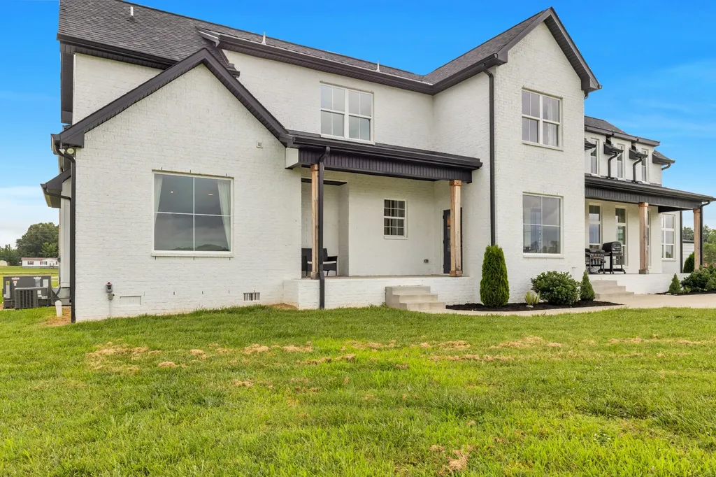 5915 Lakeview Road Springfield TN 37172