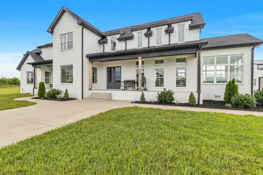5915 Lakeview Road Springfield TN 37172