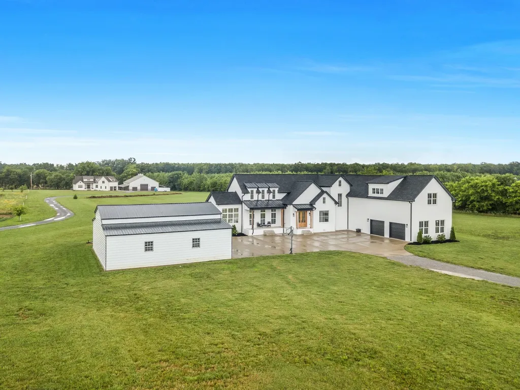 5915 Lakeview Road Springfield TN 37172