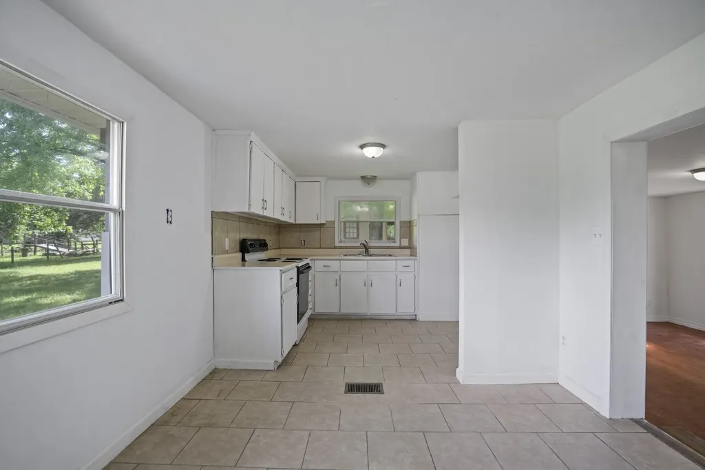 284 Watts Road New Johnsonville TN 37134