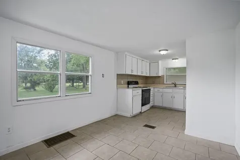 284 Watts Road New Johnsonville TN 37134