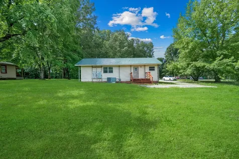 284 Watts Road New Johnsonville TN 37134