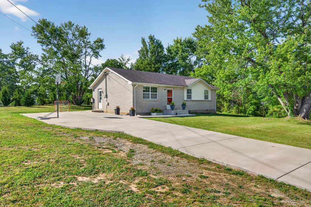 7103 Hall Lane Fairview TN 37062