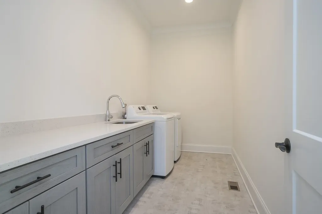 407 Scott Avenue Nashville TN 37206