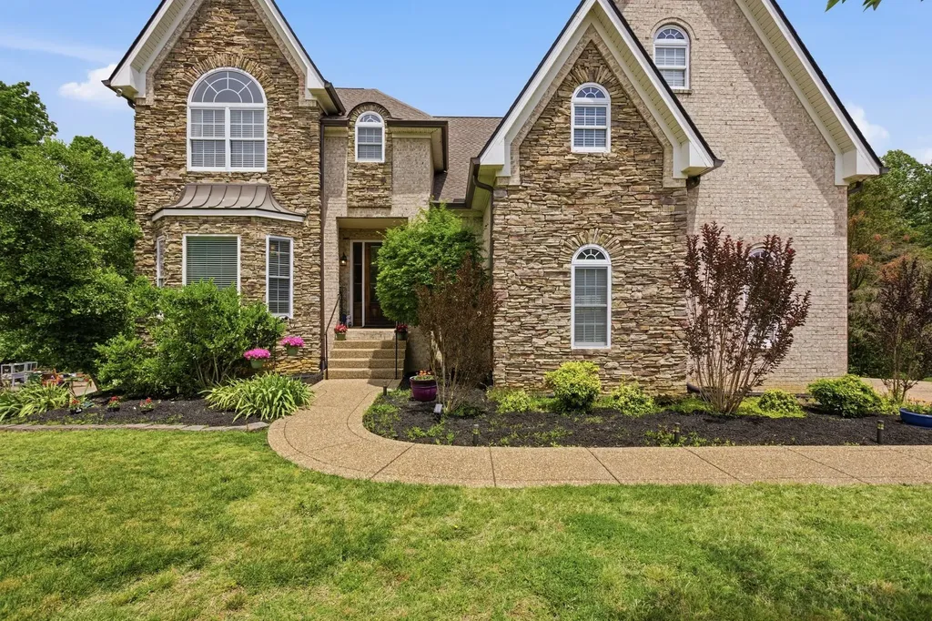 7106 Pleasant Grove Court Fairview TN 37062