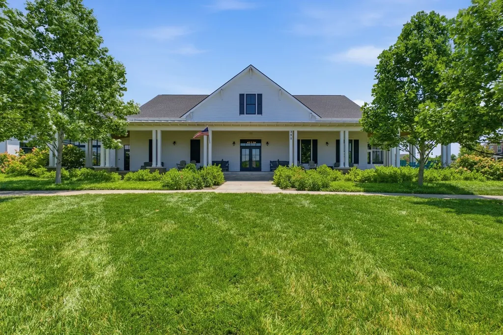 1601 Drakes Creek Road Hendersonville TN 37075