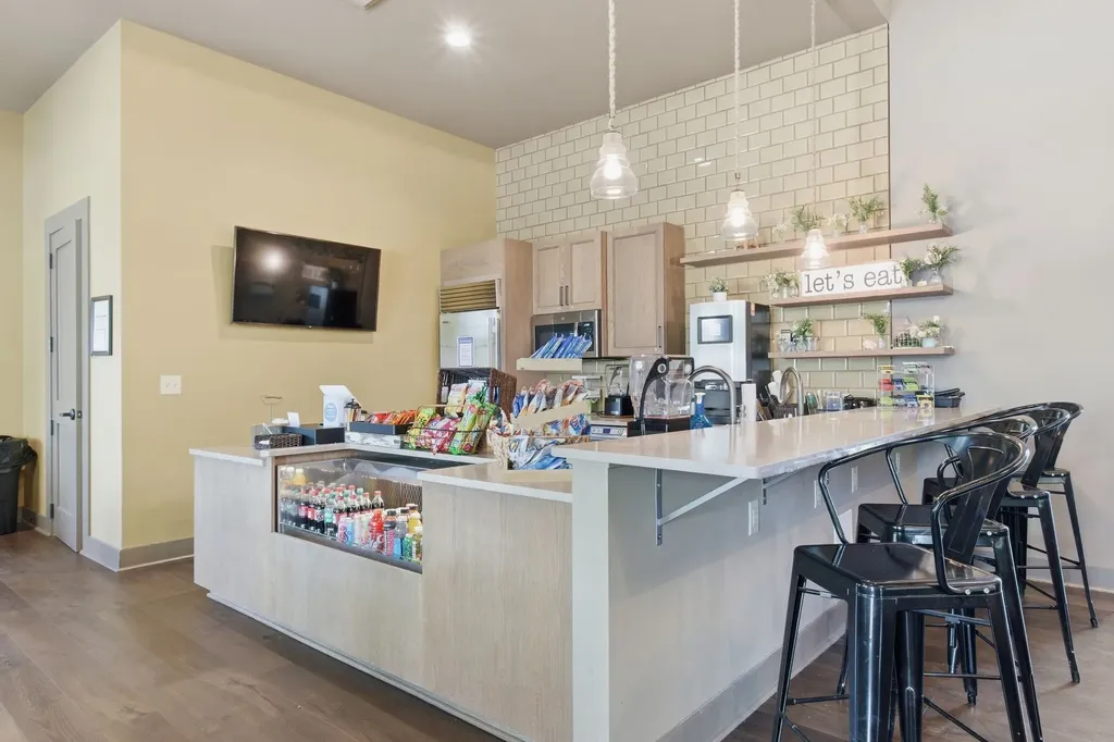 1601 Drakes Creek Road Hendersonville TN 37075