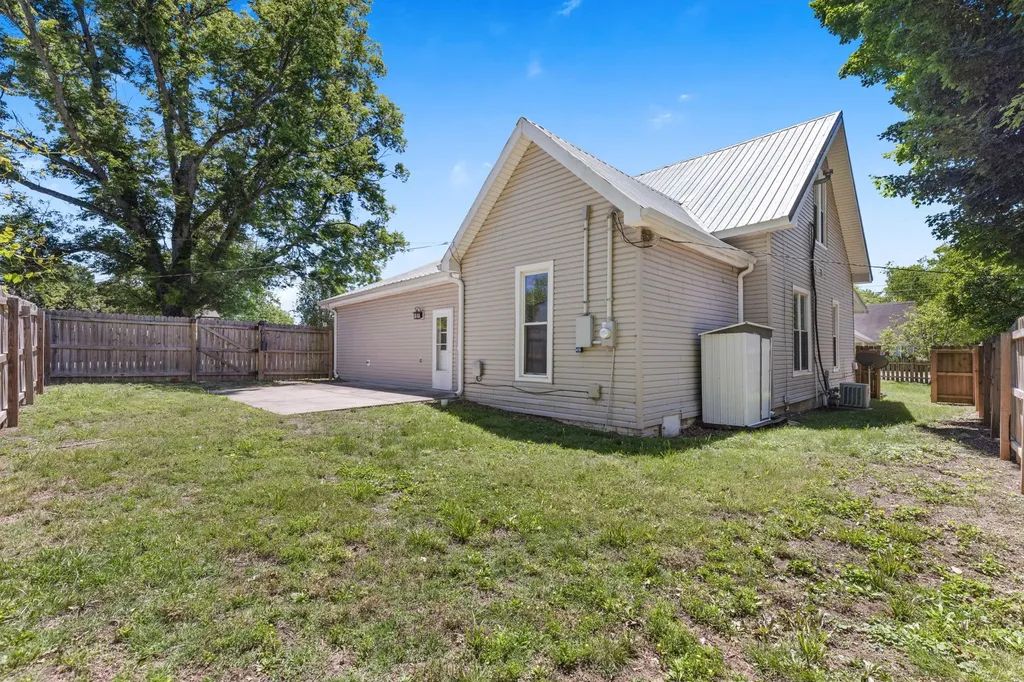 610 E Main Street Watertown TN 37184
