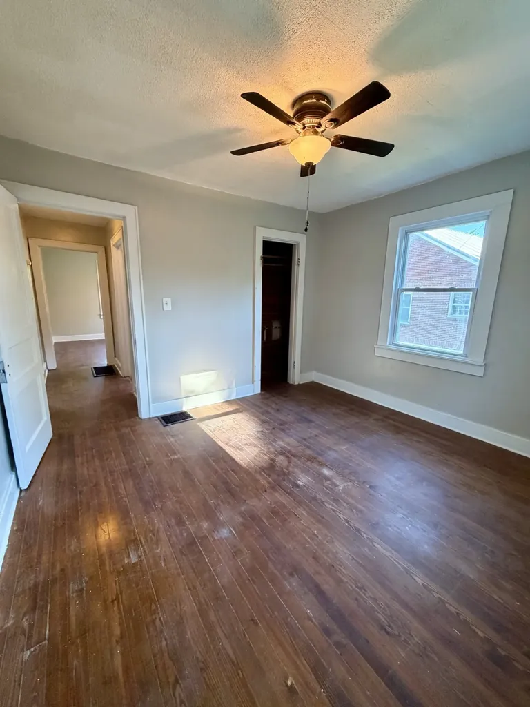 1602 Columbia Avenue Columbia TN 38401