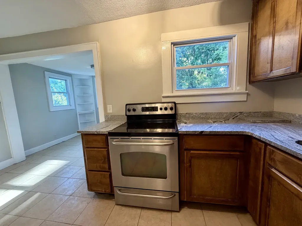1602 Columbia Avenue Columbia TN 38401