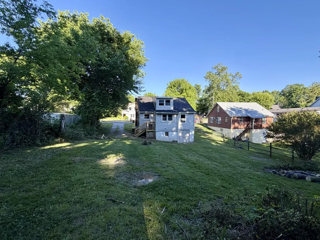 1602 Columbia Avenue Columbia TN 38401