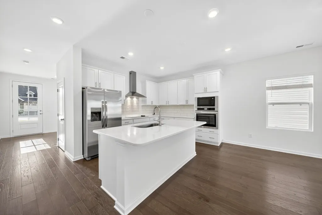 124 Limbury Court White House TN 37188