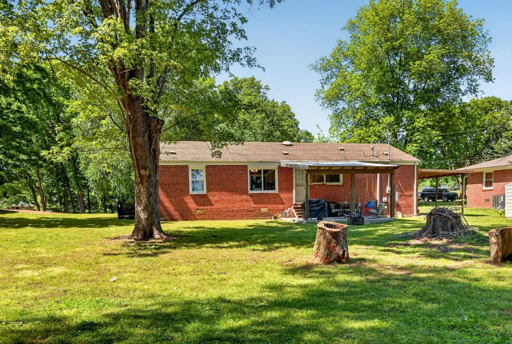 105 Daleview Circle Columbia TN 38401