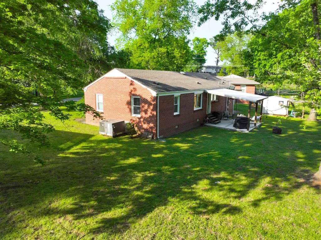 105 Daleview Circle Columbia TN 38401
