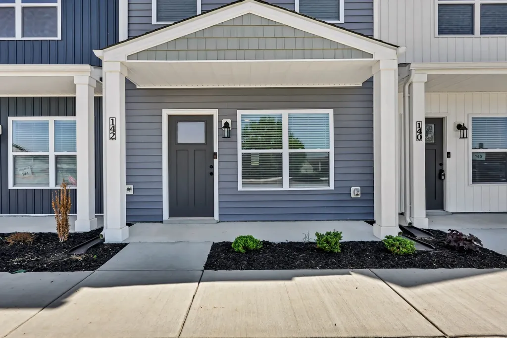 142 Front Ridge Circle Clarksville TN 37040