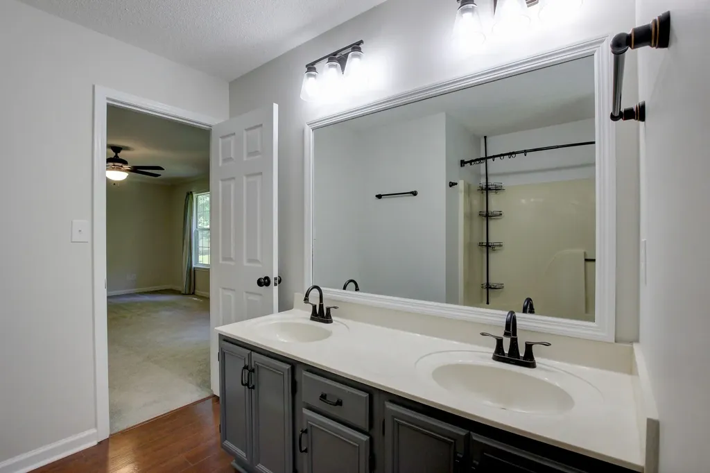 704 Laurelwood Court Clarksville TN 37043