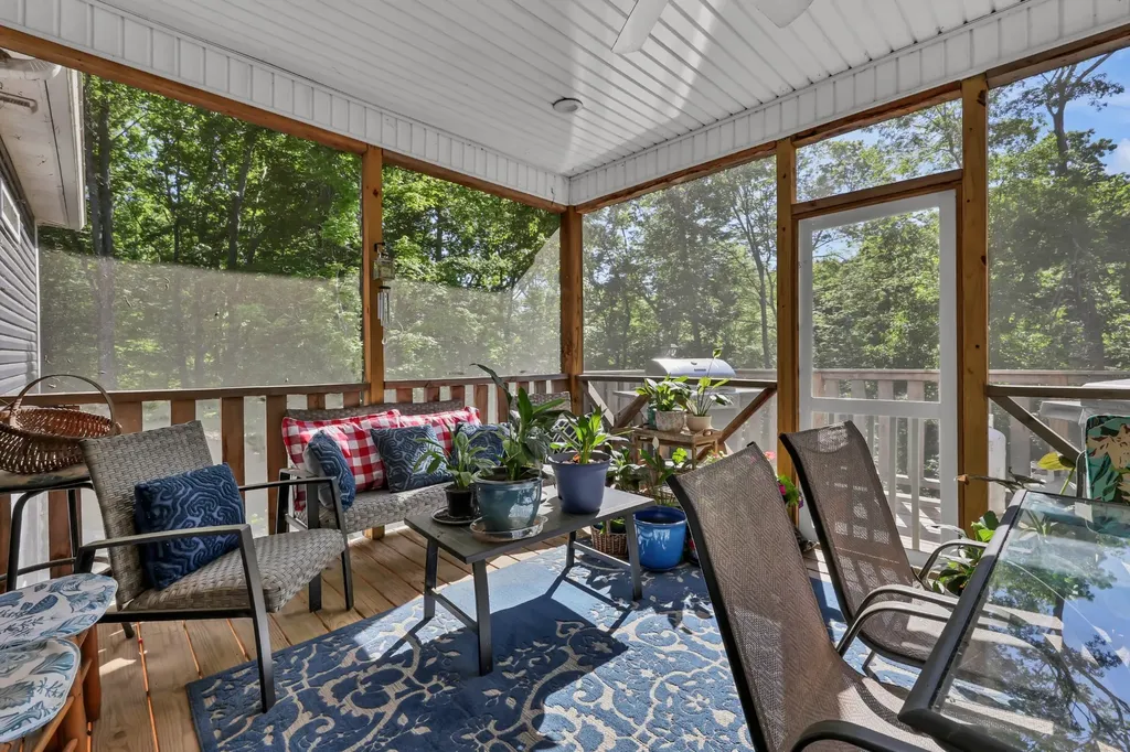 407 Summerfield Drive Cadiz KY 42211